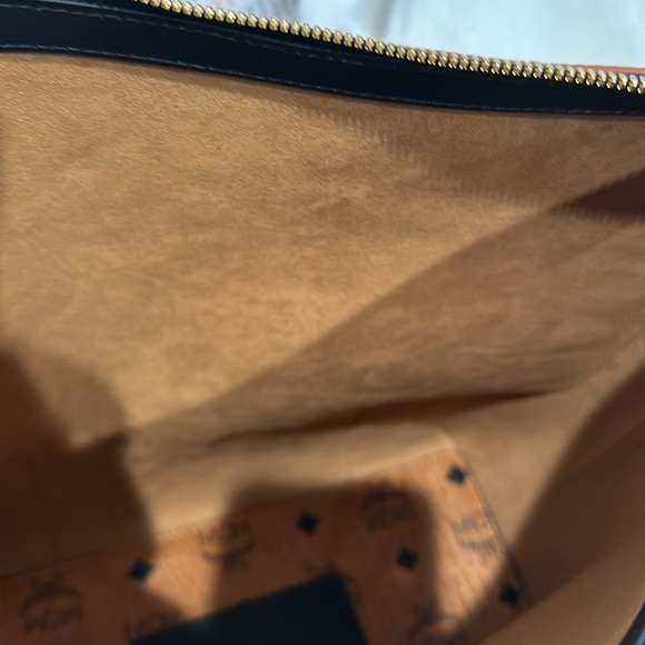 MCM Aren Hobo in Embossed Monogram Leather - Picture 7 of 8